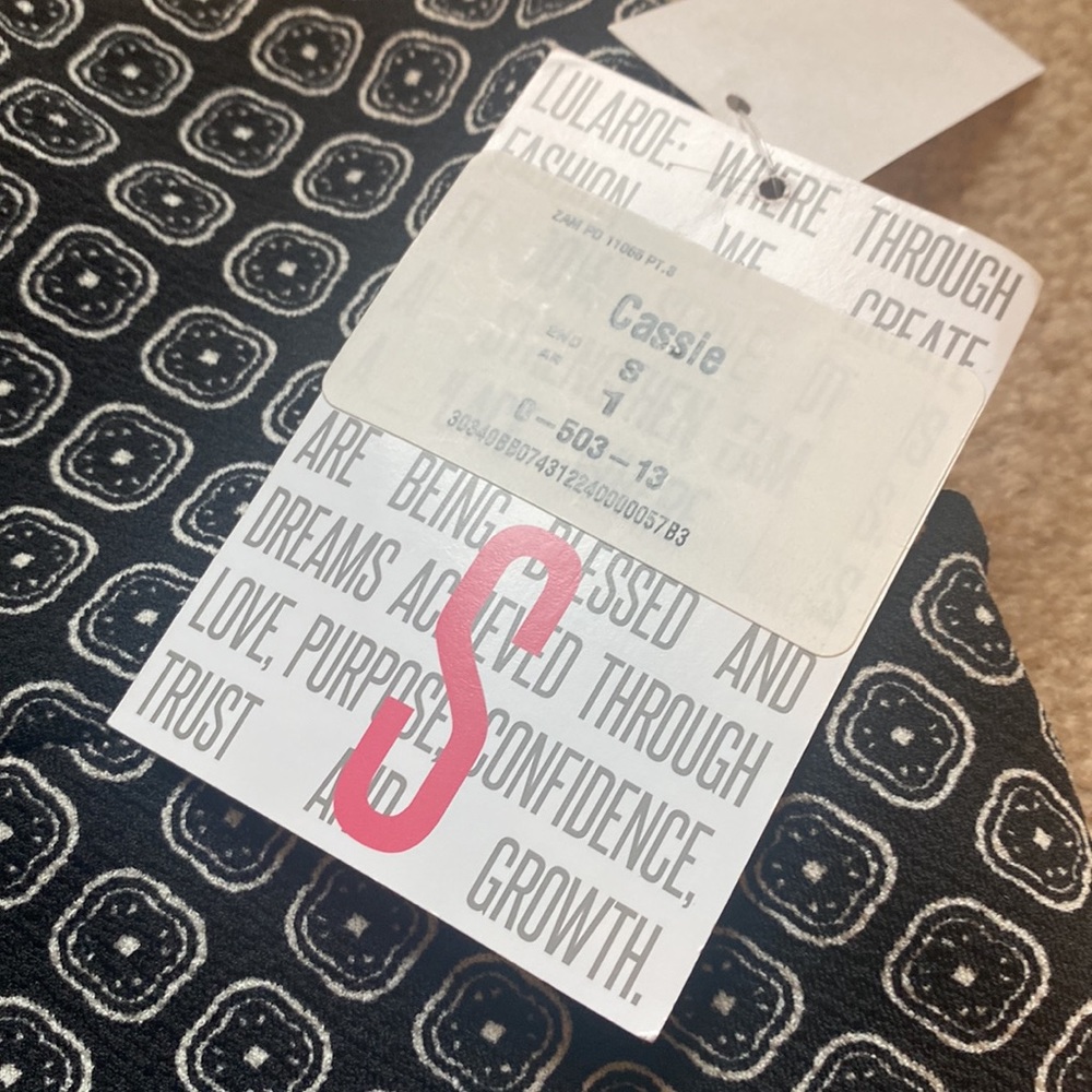 LuLaRoe Cassie Skirt Small - Picture 2 of 4